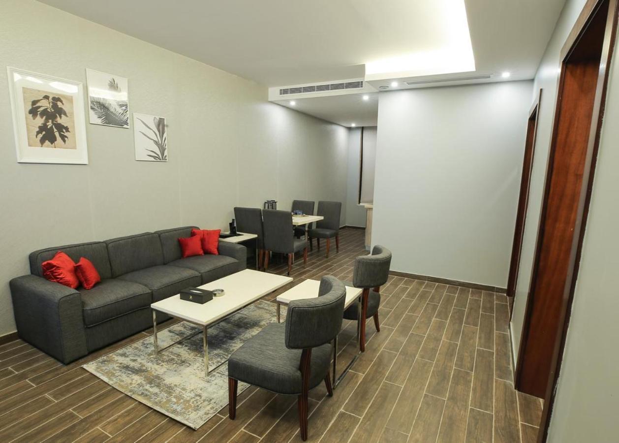 Duville Hotel